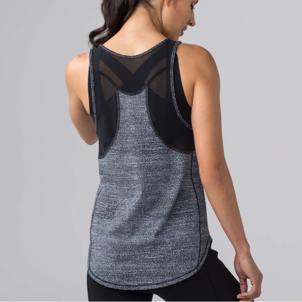 Lululemon Sculpt Tank II Salt Alpine in White Black / Black size 8